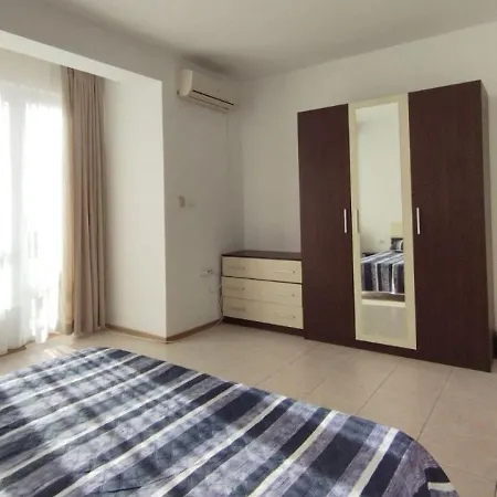 Апартаменти Sea View Family Saint