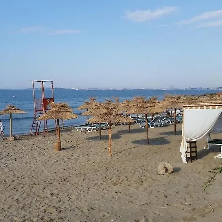 Sea View Family Saint Apartment *