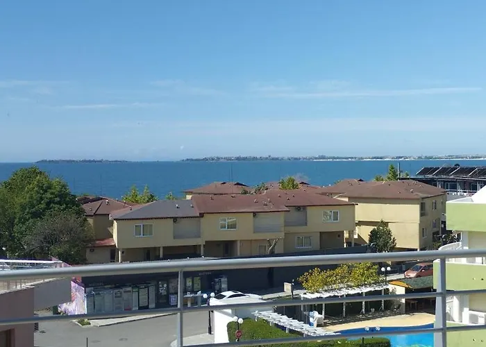 Sea View Family Saint